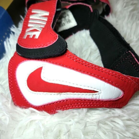 NIKE FIT WRAP VINTAGE 1990'S NWT RED ,WHITE,AND BLACK IN COLOR! - Picture 5 of 7